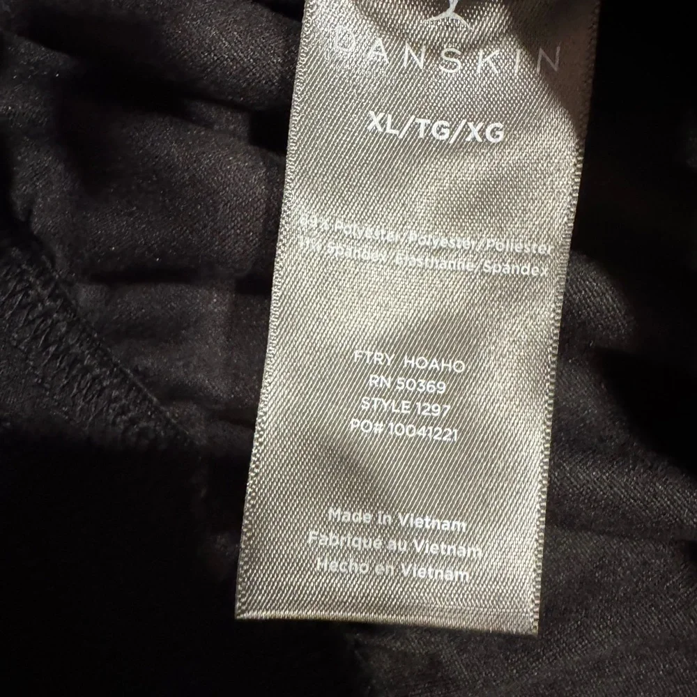 NWOT DANSKIN Soft Comfy Lounge Shorts With Pockets Black XL
